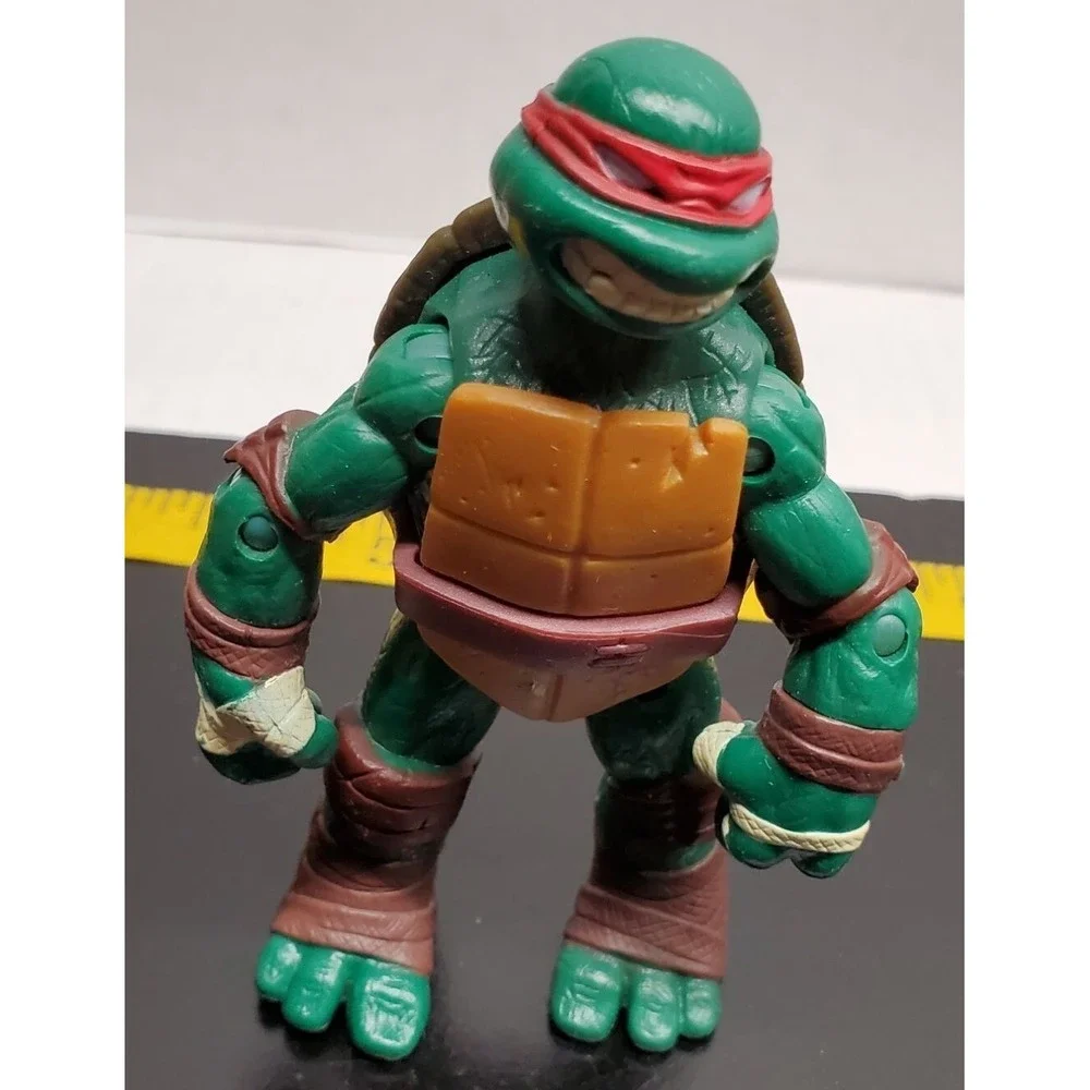 Vintage Teenage Mutant Ninja Turtles Raphael Action Figure 2012